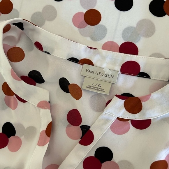 Van  Heusen large polka dot pop over blouse - Picture 6 of 11